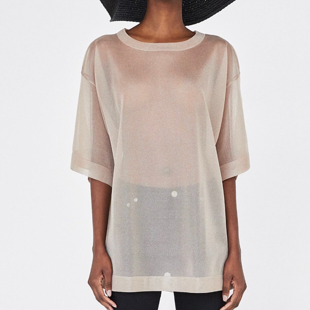 Thin oversized beige-pink top
